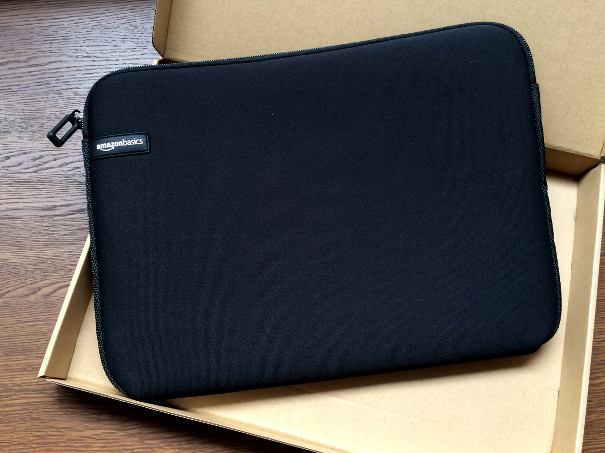 AmazonベーシックのパソコンケースがMacBook Pro (13-inch, Mid 2012) にピッタリ